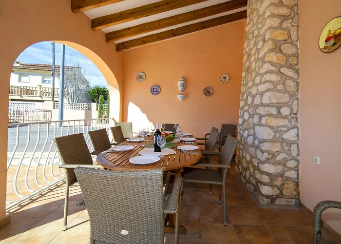 Enrique By Interhome Villa